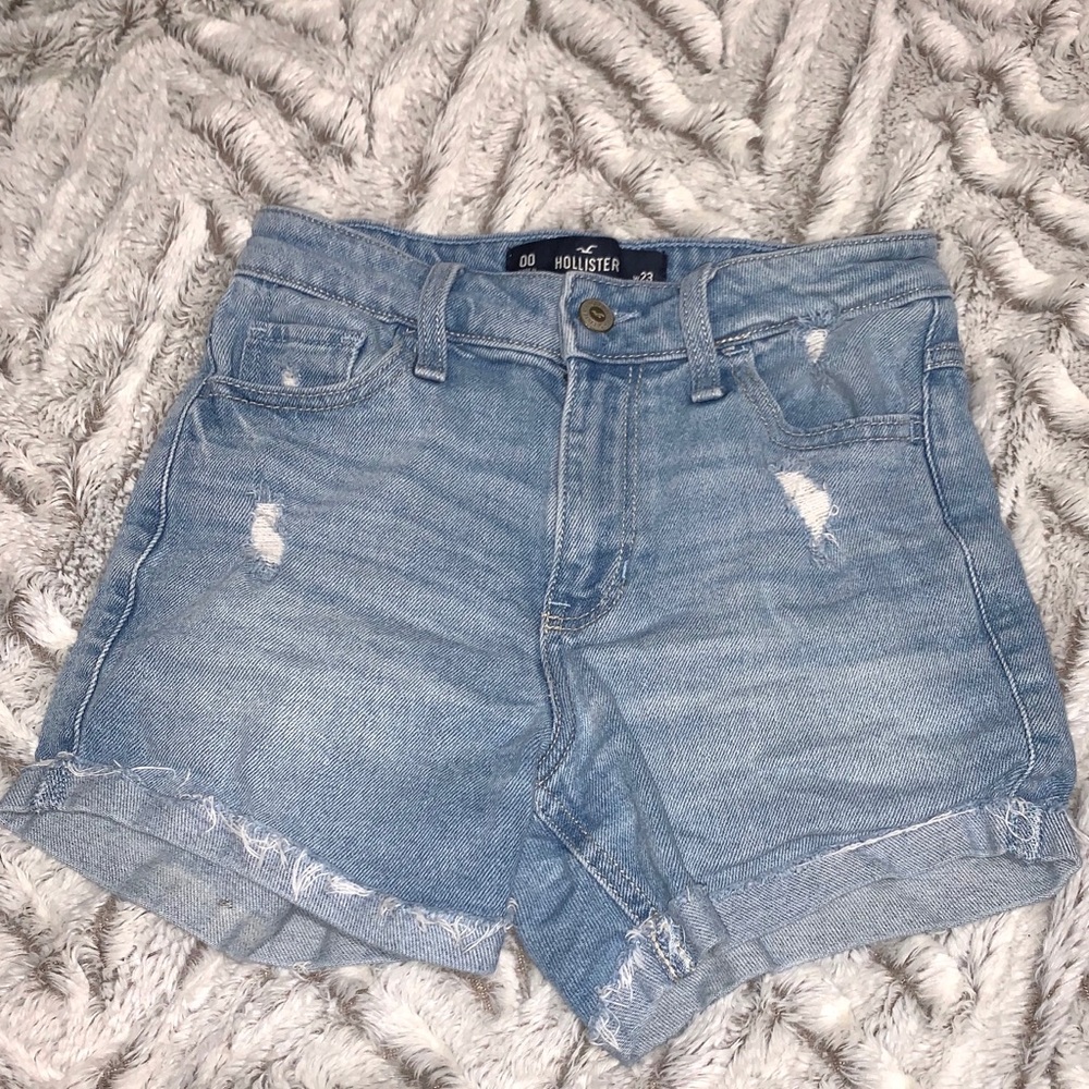 HOLLISTER Shorts